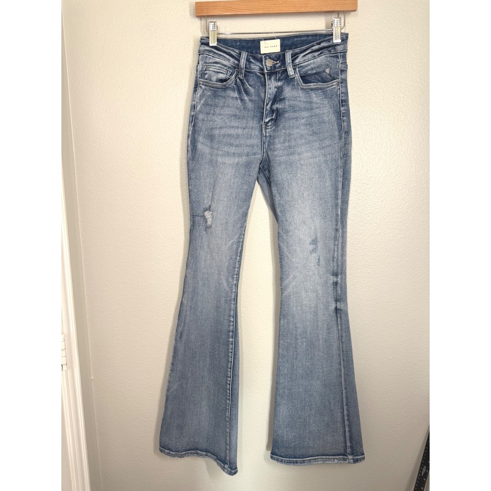 Kur.Kuma Women's Stretch Flare Jeans Size 26 Light Wash Denim Distressed Casual‎